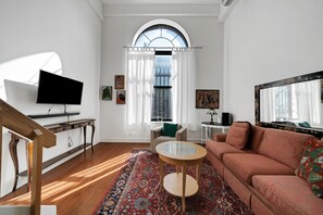 TV - 1100 Broad 106a · Cozy 1BR Tranquil Haven (Philadelphia)