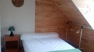 2 bedrooms, bed sheets