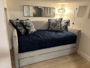 2 bedrooms, iron/ironing board, travel cot, free WiFi