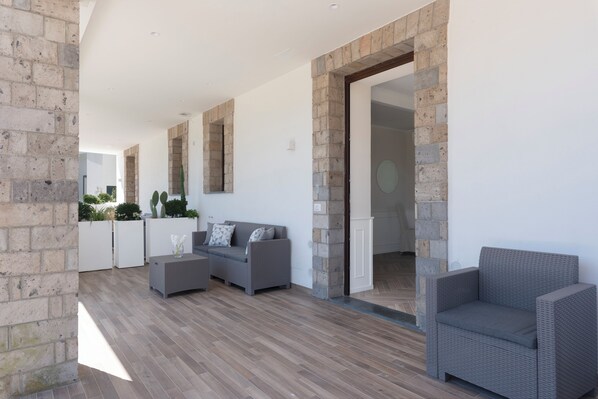 Chambre Confort | Terrasse/Patio