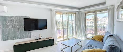 Smart TV