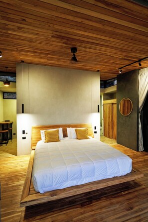 1 bedroom, iron/ironing board, free WiFi, bed sheets -  Studio 54: Exquisite Brand-New Studio in Santa Teresa (Santa Teresa)