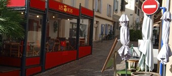 Studio 2 Personnes Centre Ancien de Sainte Maxime a 300 M Plage et Port