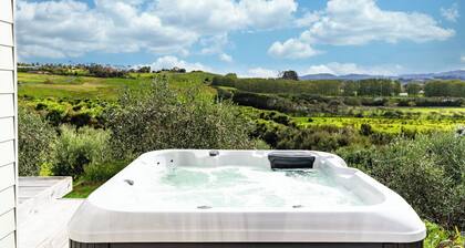 The Olive Hut - Mangawhai Holiday Home
