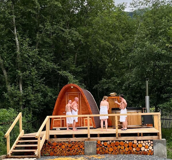 Exterior - Bekos Garden Inn (Mestia)