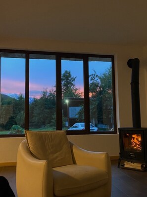 Living area - Bekos Garden Inn (Mestia)