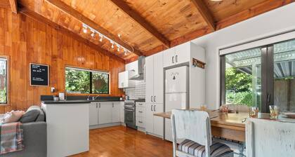 The Wee Bothy - Onemana Holiday Home