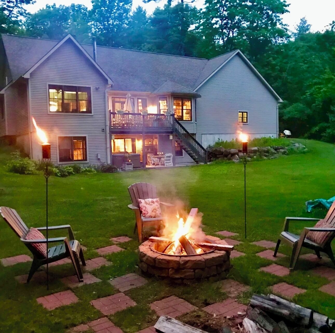 Quiet Private King Suite Hot Tub 1 mile from Lake George Village