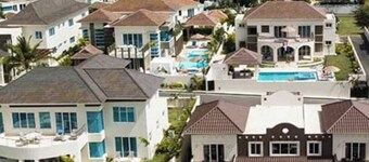 4 bedroom villa at the all inclusive Lifestyles Resort. private pool included