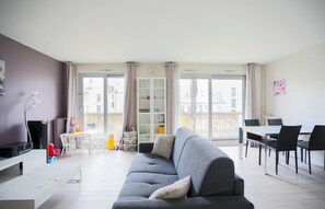 Smart TV - Eiffel Tower, Bright and Spacious - Fallempin 2 (Paris)