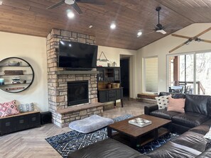 Smart TV, fireplace, computer monitors, printers