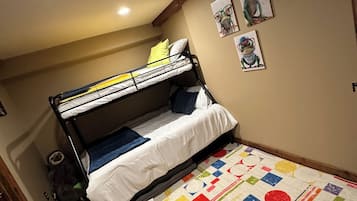 5 bedrooms, iron/ironing board, travel cot, WiFi