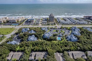 Exterior - Beachside Elegance: Pool, Spa, Luxury Retreat / Sun Beach Club 888 (New Smyrna Beach)