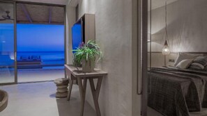 1 slaapkamer, een kluis op de kamer, een strijkplank/strijkijzer