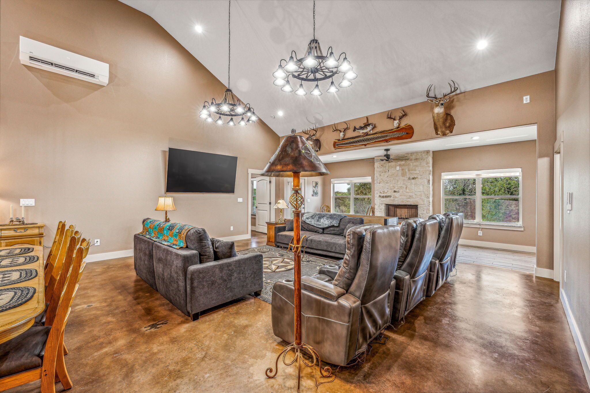 智能電視、壁爐