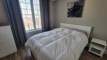 2 bedrooms, WiFi, bed sheets