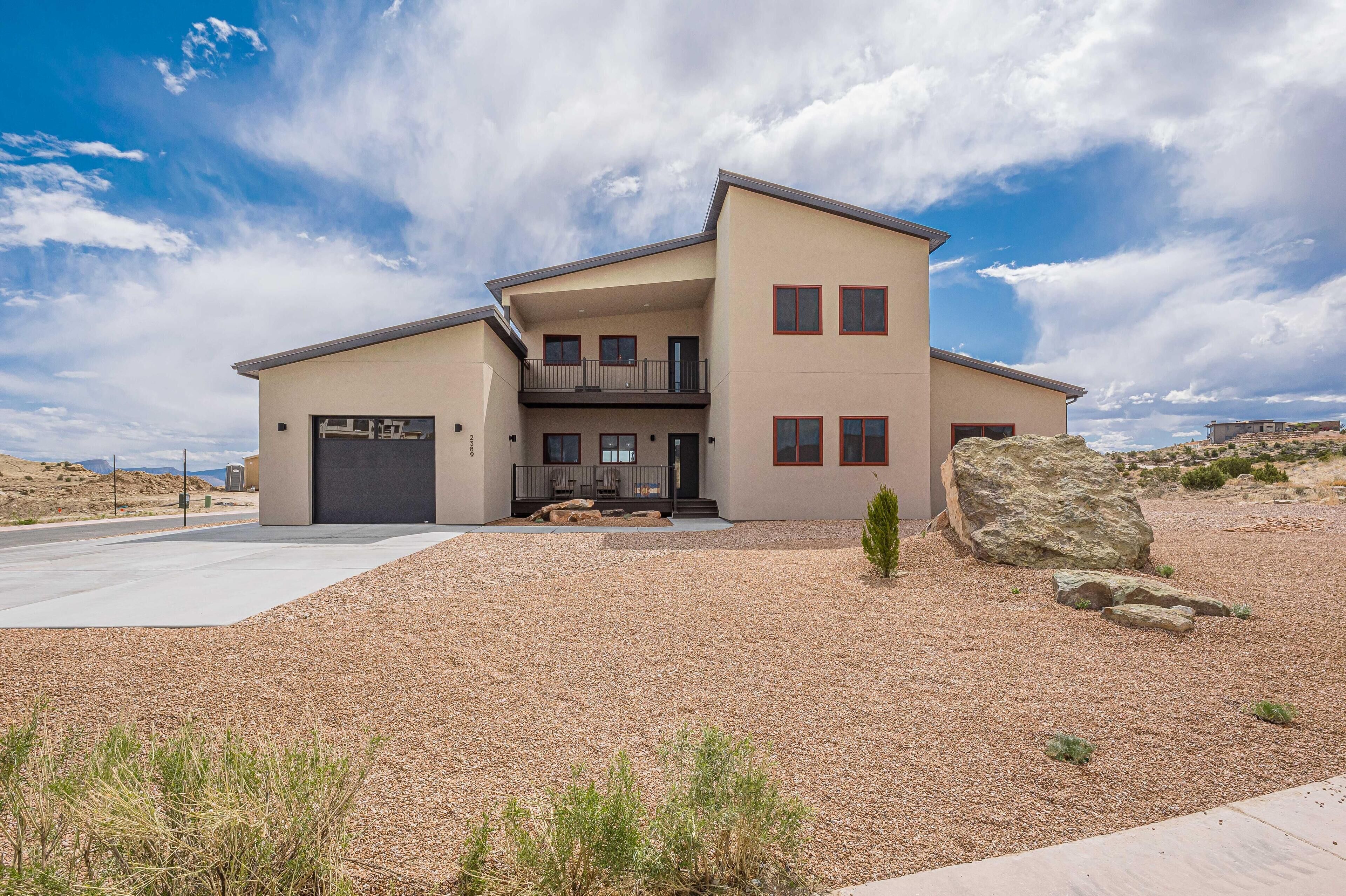 NEW! Desert Retreat Stunning Views, Near Golfing