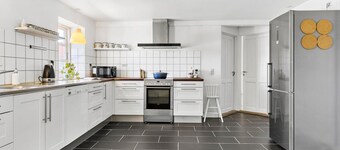 Cozy home in østermarie with kitchen