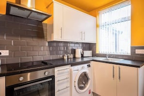 Kühlschrank, Mikrowelle, Ofen, Toaster