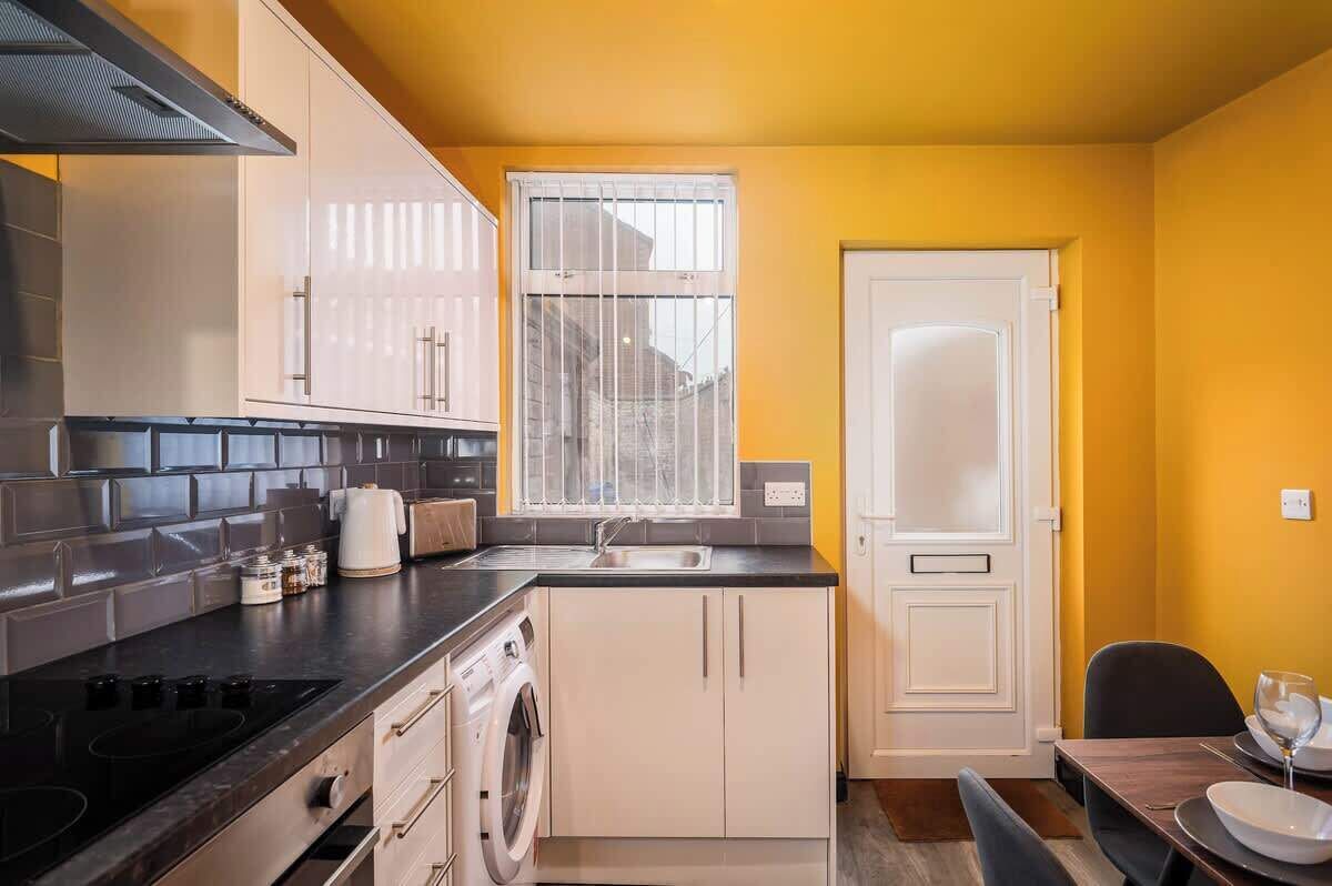 Fridge, microwave, oven, electric kettle