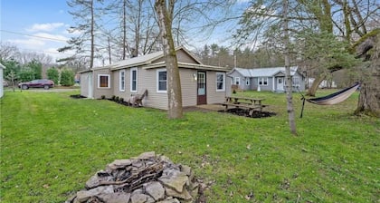 Cozy Cottage minutes from Verona State Park & Sylvan Beach!