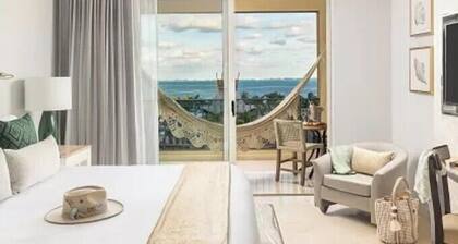 Beautiful, spacious 2 BD Room suite with full living room & kitchen. Great views