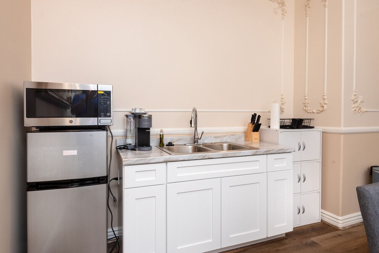 Lavish 2-bedroom Apartment in LA!