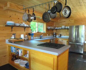 Fridge, microwave, oven, stovetop - Spacious 4-season Cathance Lakefront Cottage, 25 minutes from Canadian Border (Cathance Twp)