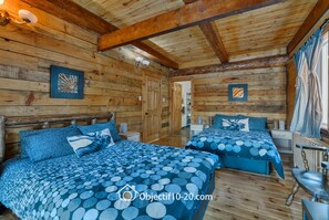 4 habitaciones, caja de seguridad en la habitación y escritorio 