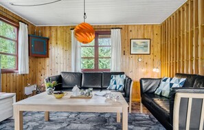 TV, fireplace - 2 bedroom beautiful home in Toftlund (Toftlund)