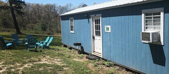Pet-Friendly cabin close to Buffalo Point
