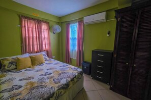 2 Schlafzimmer, Bügeleisen/Bügelbrett, Reisekinderbett, WLAN