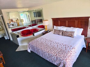 Suite, 1 Katil Raja (King), Accessible, Jetted Tub | 1 bilik tidur, langsir/tirai gelap terus, Wi-fi percuma