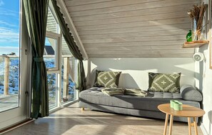 Smart TV, fireplace, stereo - 4 bedroom stunning home in Fanø (Fanø)