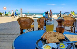 Outdoor dining - Stunning apartment in Oostende (Oostende)
