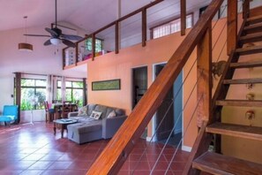 Smart TV, livros, monitores de computador, impressoras