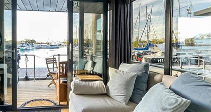 Tolles Schiff in Ophoven mit WLAN