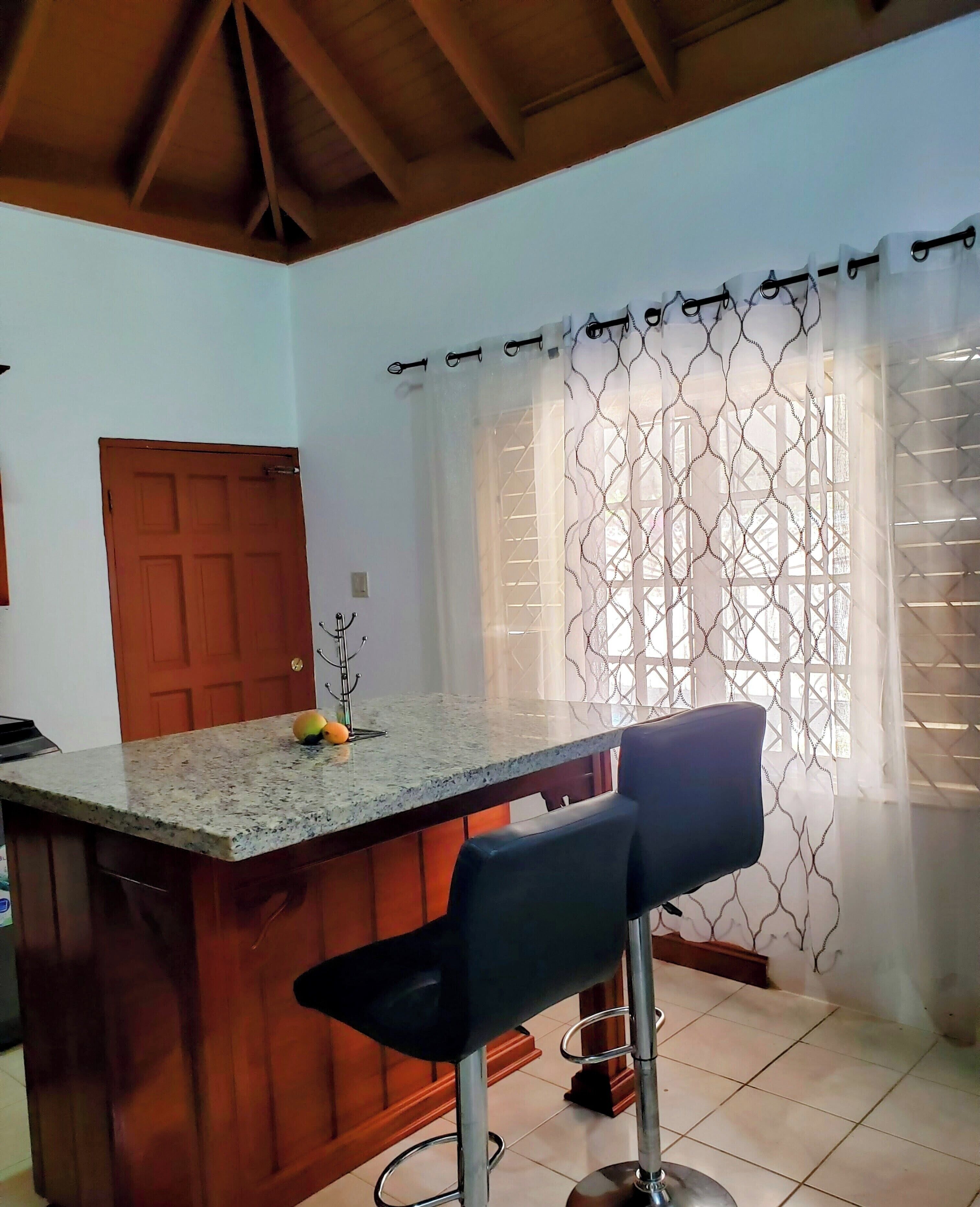 Standard Double Room, 1 Queen Bed | Shared kitchen | Microwave, oven, stovetop, cookware/dishes/utensils