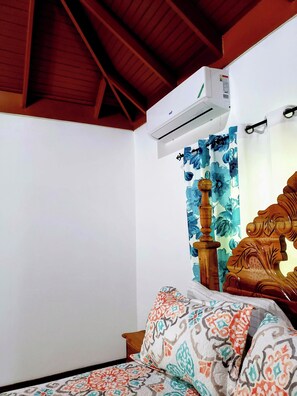 Iron/ironing board, free WiFi, bed sheets - Cozy Apartment Greenwood (Montego Bay)