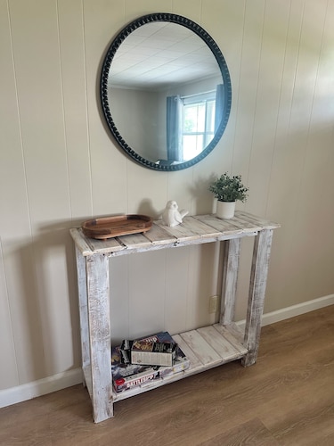 The Tinley House. Close to hiking, hunting. Bike trail and hospital, shopping 