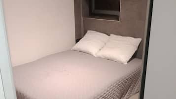 1 chambre, fer et planche Ă repasser, lit parapluie, Wi-Fi gratuit