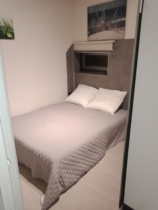 1 bedroom, iron/ironing board, travel crib, free WiFi