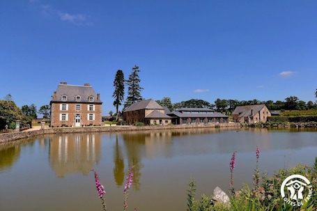 Exterior. L'etang - Mezieres SUR Couesnon