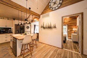 4 Schlafzimmer, Bügeleisen/Bügelbrett, WLAN, Bettwäsche