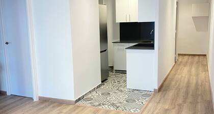 Spacious & Bright 3-bedroom Apartment in Barcelona