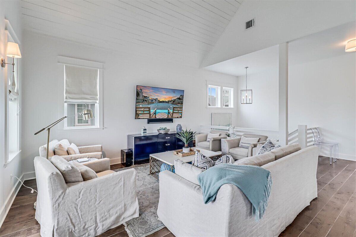 House (5 Bedrooms) | Front of property