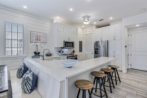 Interior - Pelican Point TC 10202 (Port Aransas)