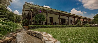 Small boutique Hotel  on Ginebra Valle del Cauca home of the Mono Nunez festival