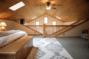 3 makuuhuonetta, silitysrauta/-lauta, ilmainen Wi-Fi, vuodevaatteet