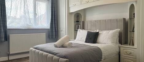 5 Schlafzimmer, Bügeleisen/Bügelbrett, Reisekinderbett, WLAN